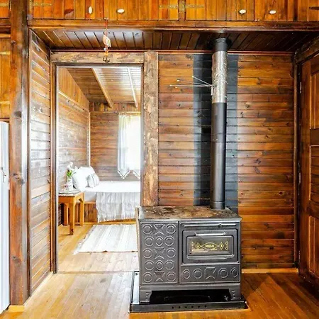 Sirince Wooden House Gaia Сельчук